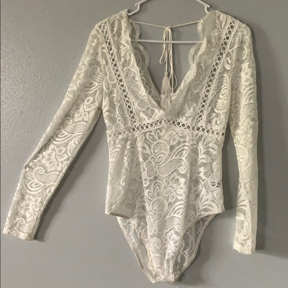 🌹LACE ONESIE🌹